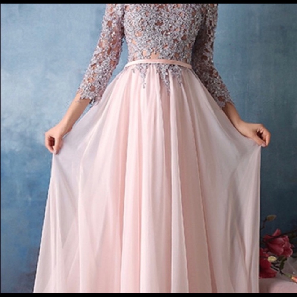 Beautiful dress! Used